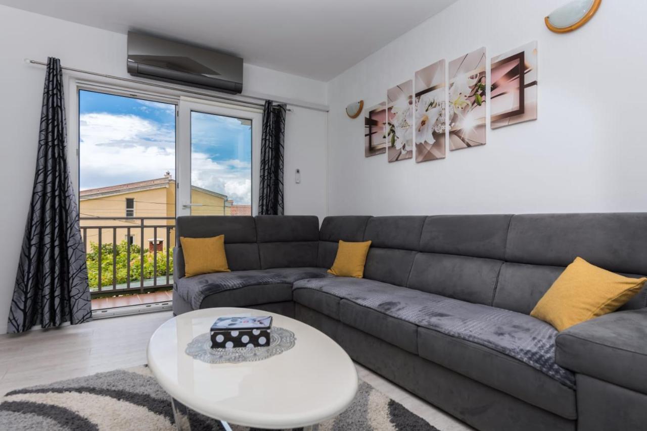 Apartments Matko Makarska Bagian luar foto